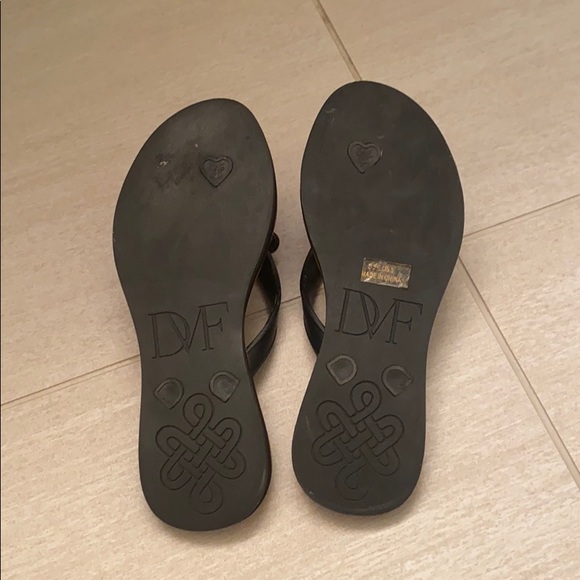 DVF flip flops - Picture 3 of 3